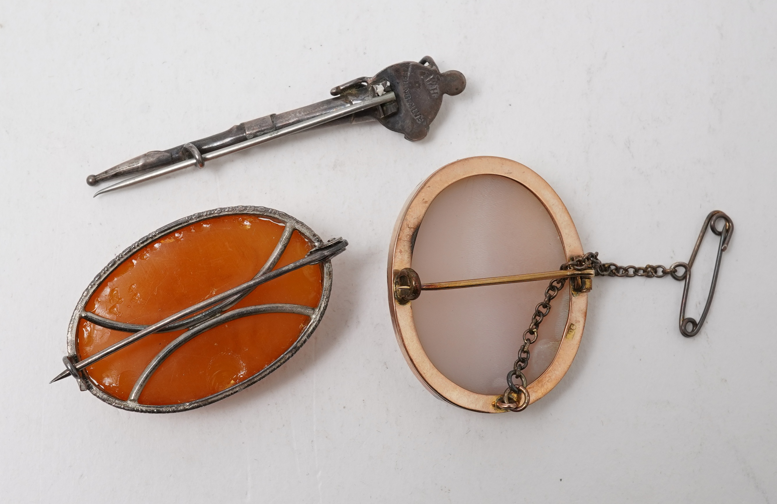 A collection of jewels including a coral necklace